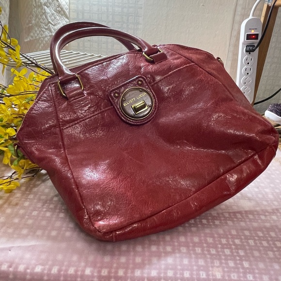 Elliott Lucca Handbags - Elliott Lucca Purse- Gently used/missing crossbody strap